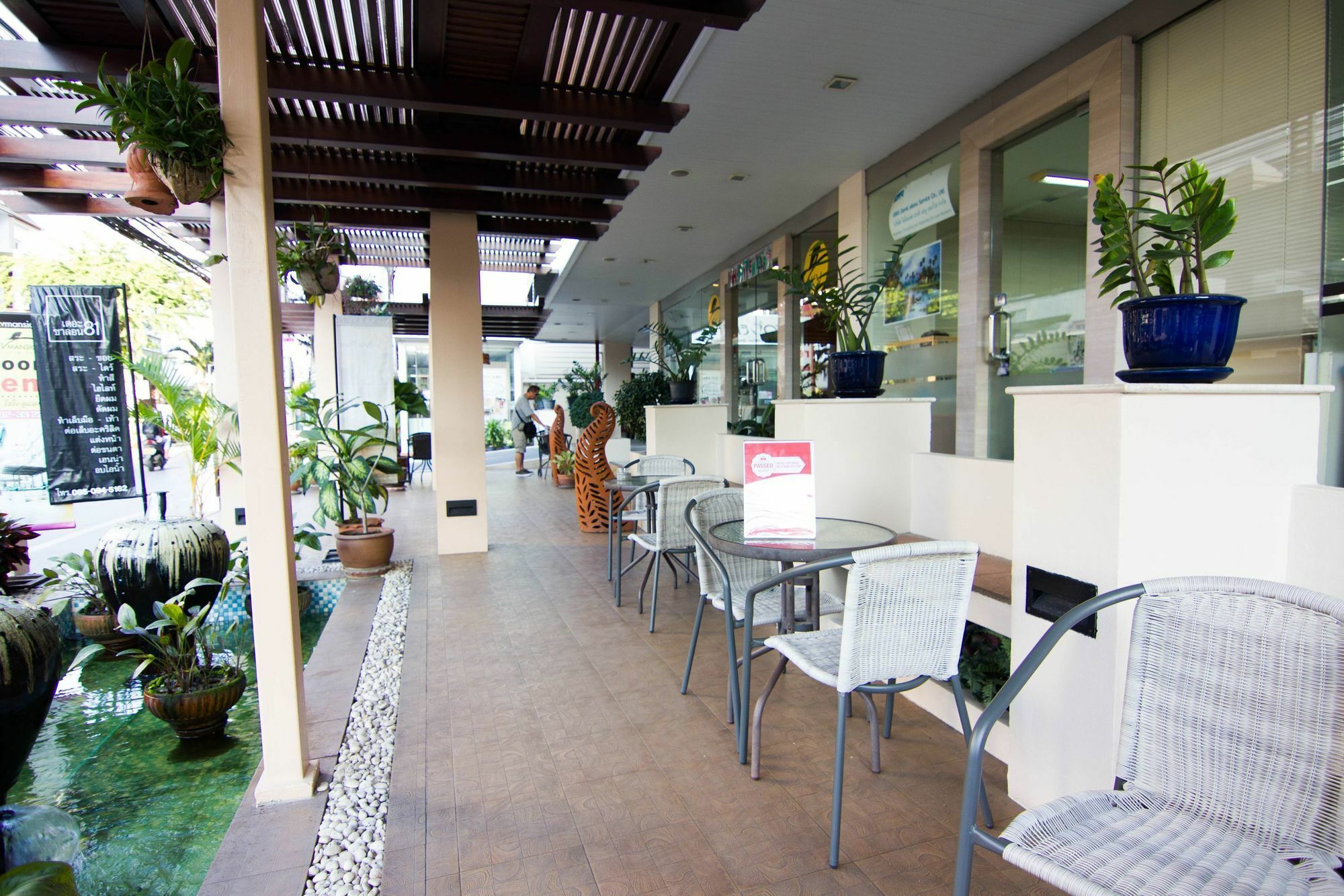 Zen Rooms Sukhumvit 81 Bangkok Exteriör bild
