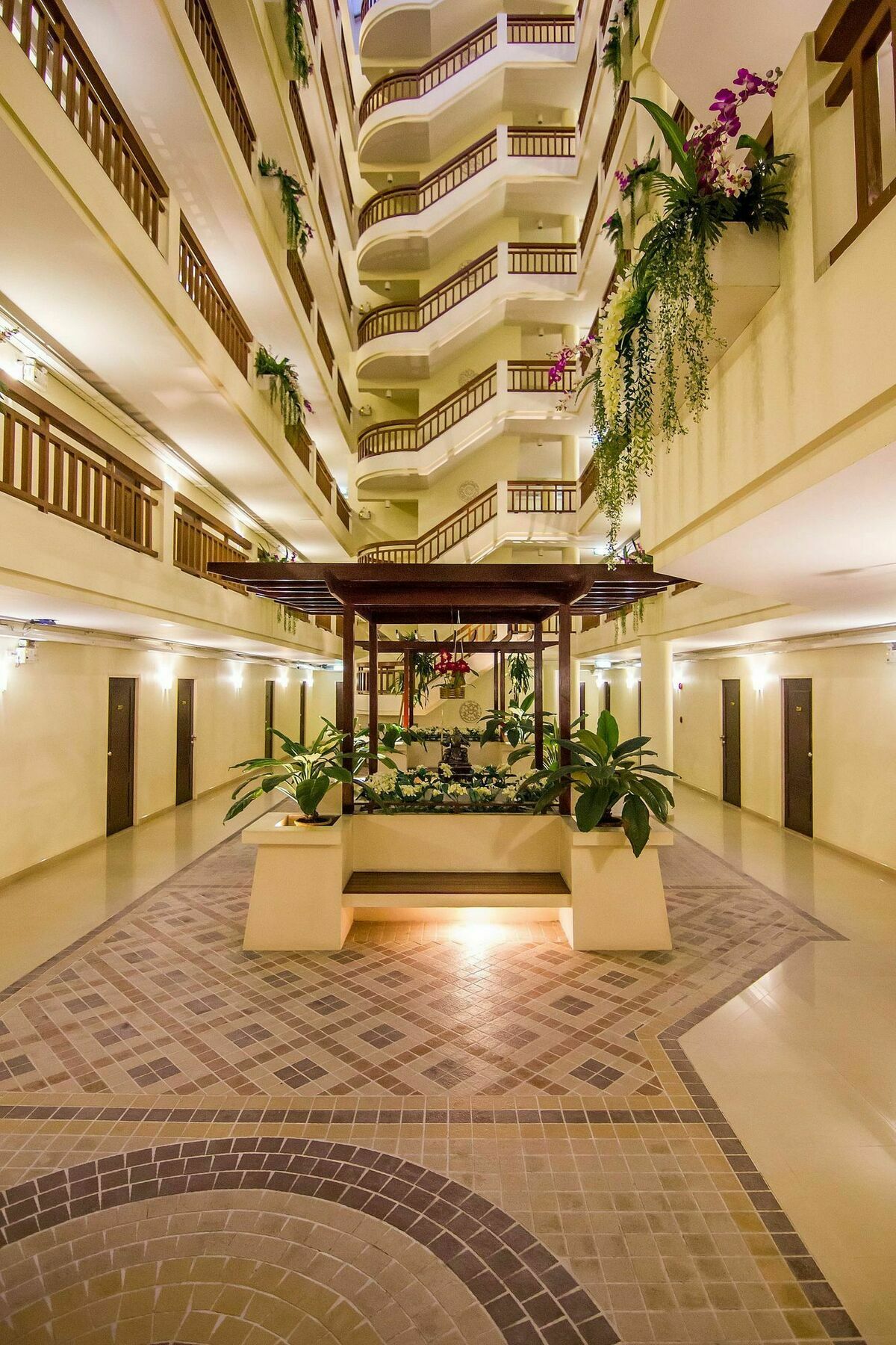 Zen Rooms Sukhumvit 81 Bangkok Exteriör bild