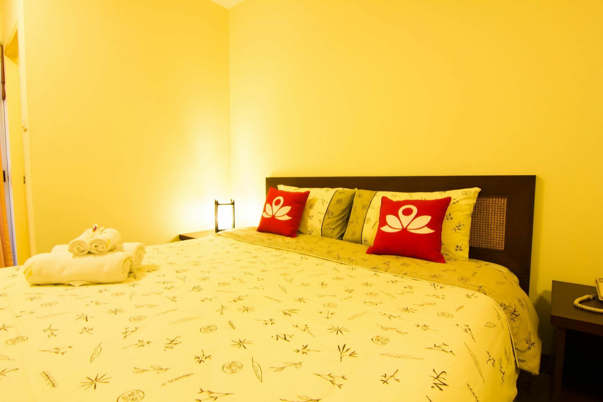 Zen Rooms Sukhumvit 81 Bangkok Exteriör bild