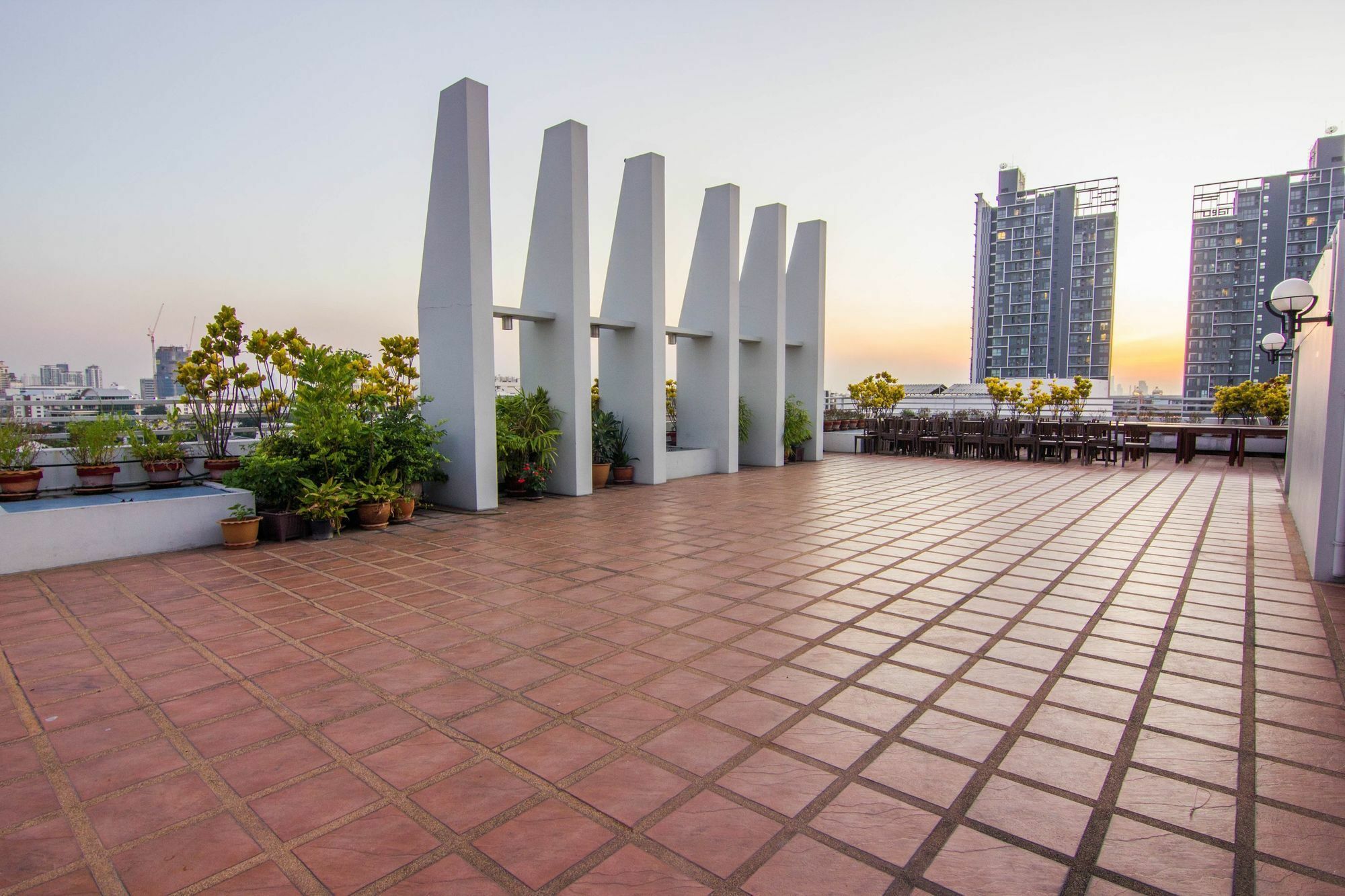 Zen Rooms Sukhumvit 81 Bangkok Exteriör bild